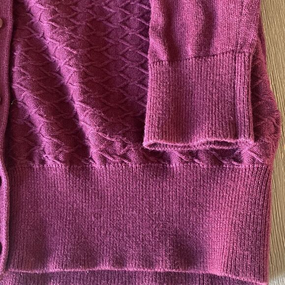 Banana Republic Women’s Cardigan Sweater Crew Neck Wine/Burgundy Size S EUC - Picture 9 of 10